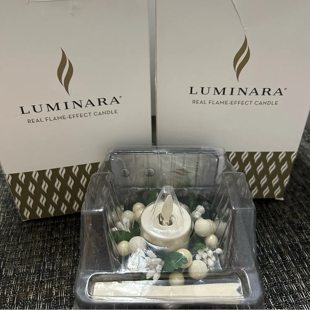 Set of 2 & 1/2 Luminara Flame Effect Candles White Berry Glass Remote Ornaments